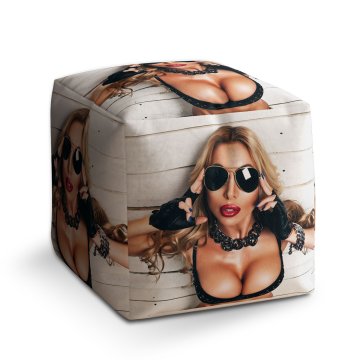 Taburet Cube Žena s brýlemi: 40x40x40 cm